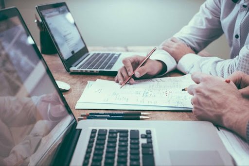 Maximizing Efficiency With Smartsheet Automation Tools in Professional Services