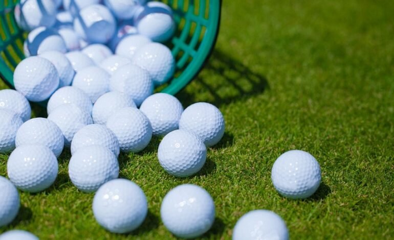 Differences Between Driving Range and Golf Course: A Unique Experience for Players